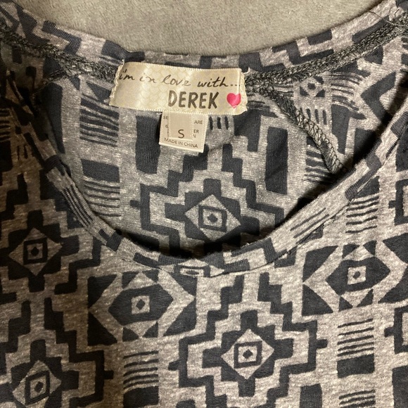 NWOT Aztec Print Sleeveless Top - Picture 2 of 9